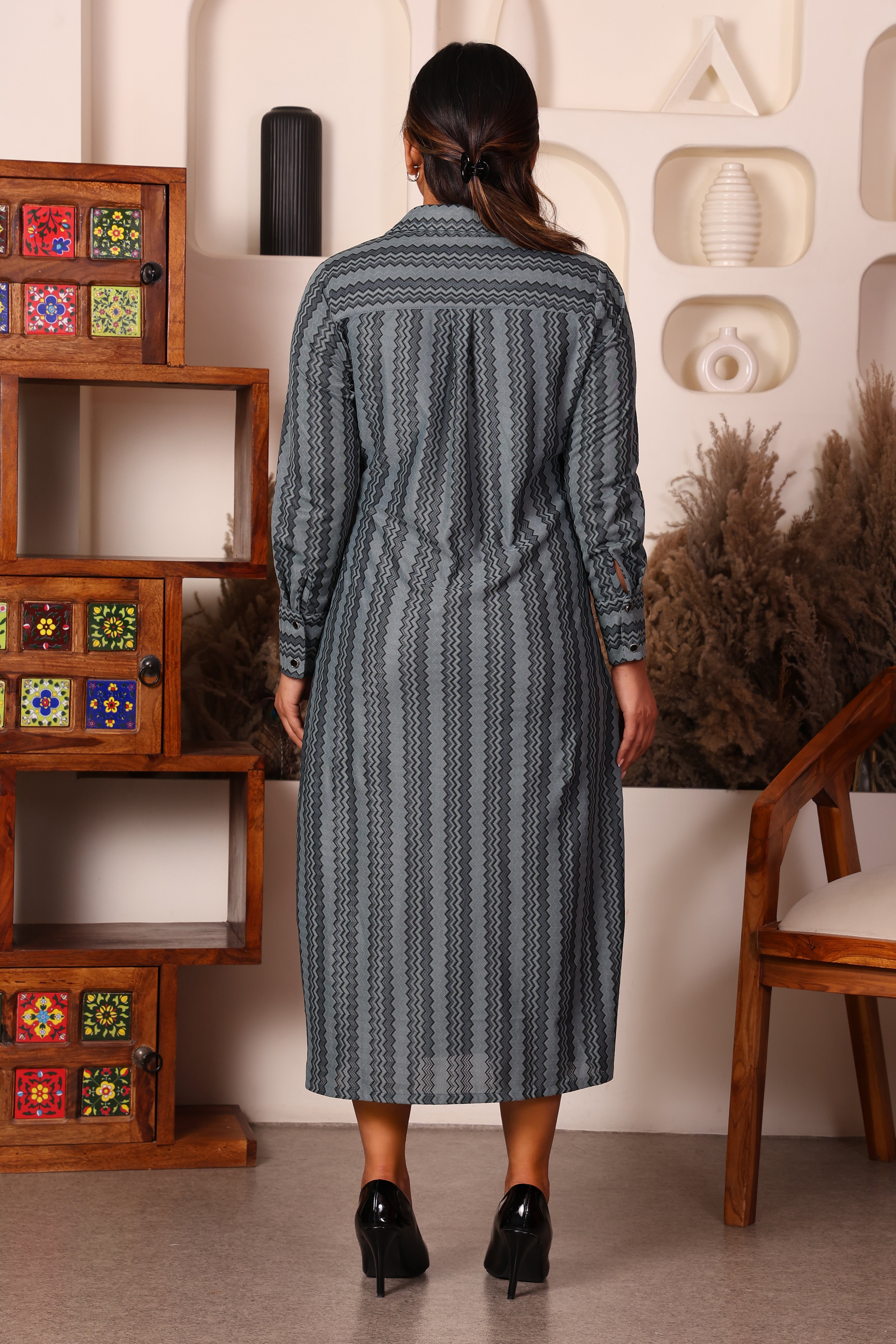 Long Sleeves A-Line Wrap Dress- Green/Black