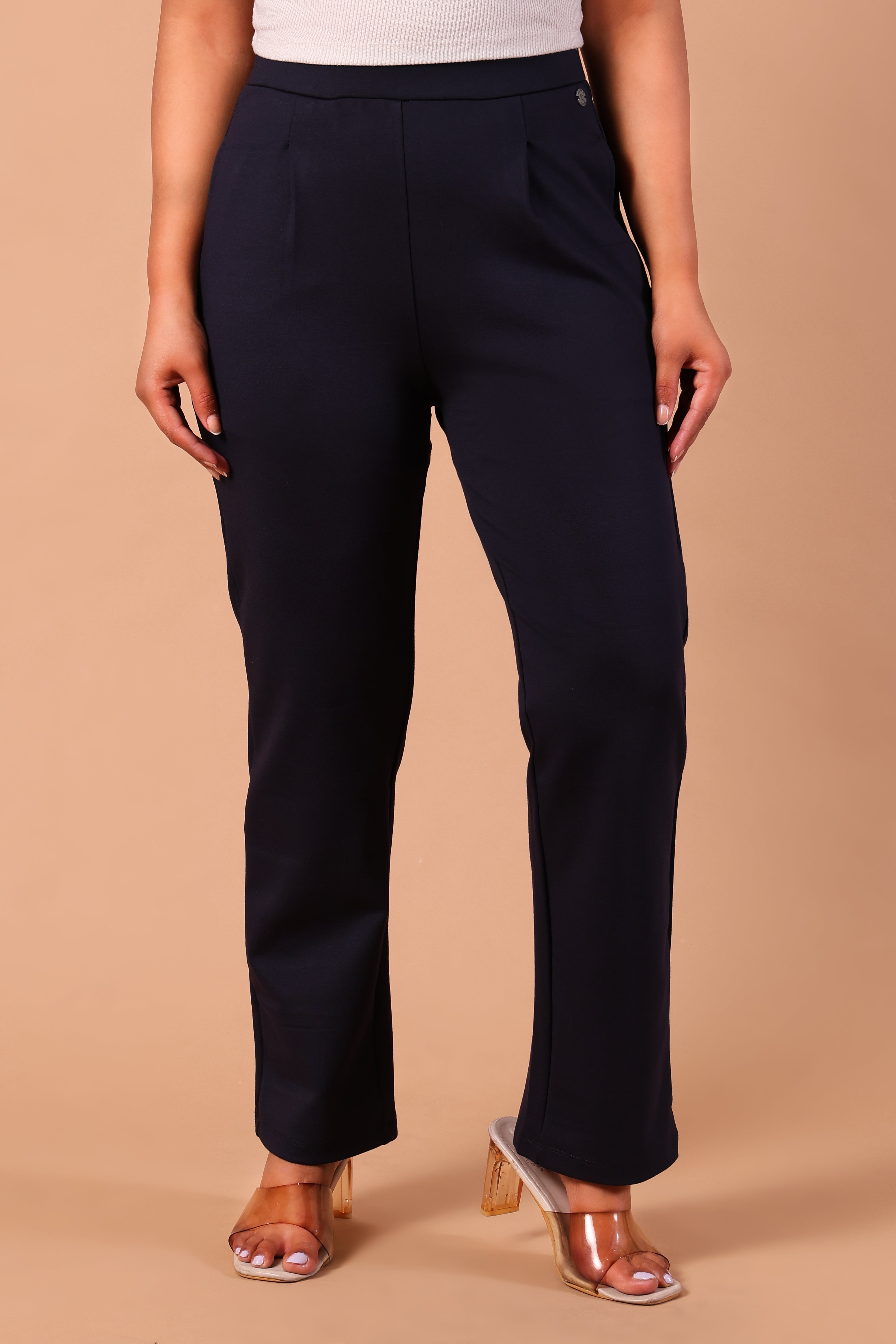 Levin Wide & Fitted Trouser- Navy
