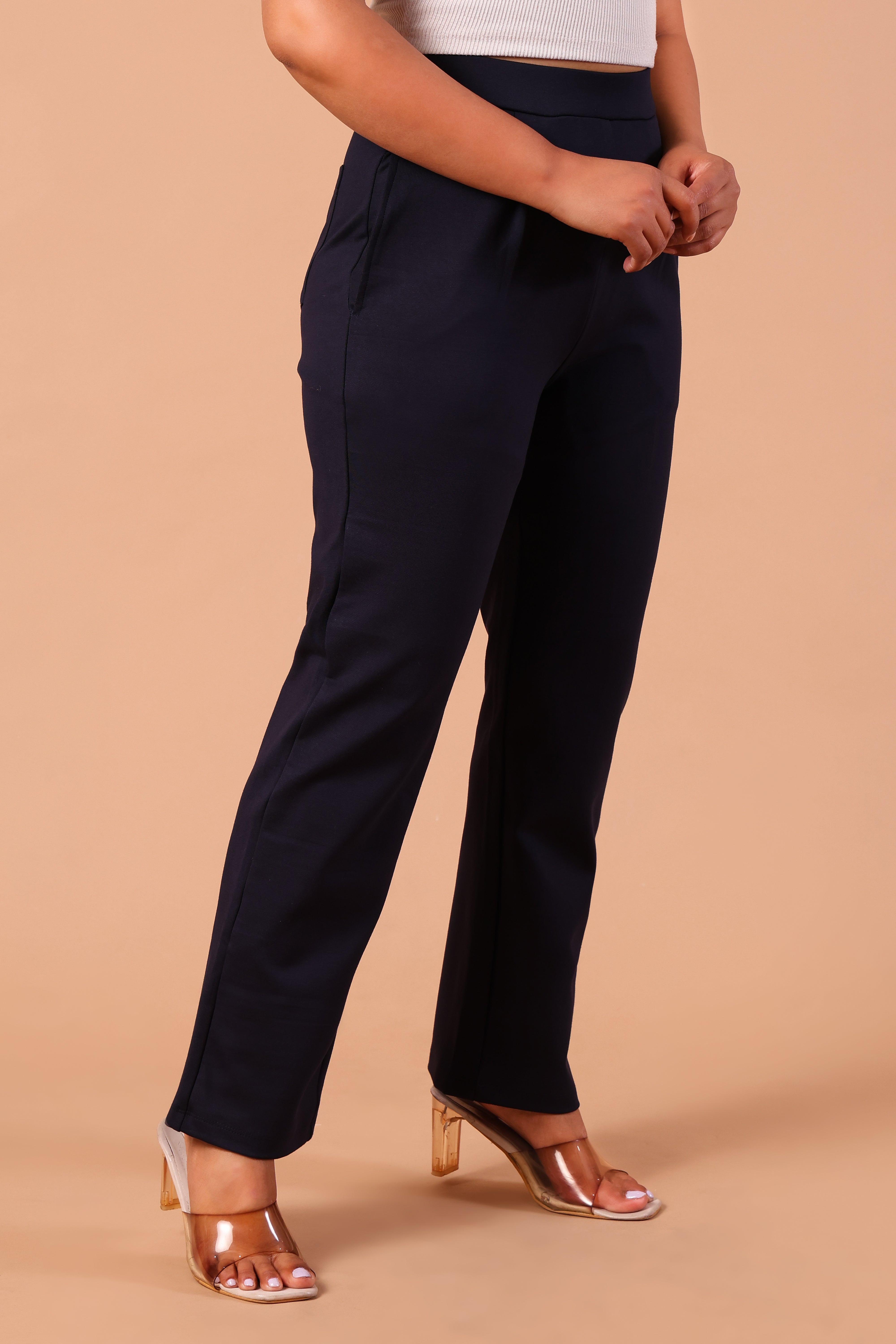 Levin Wide & Fitted Trouser- Navy